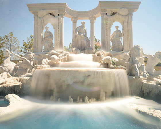 trevi fountain replica (2)