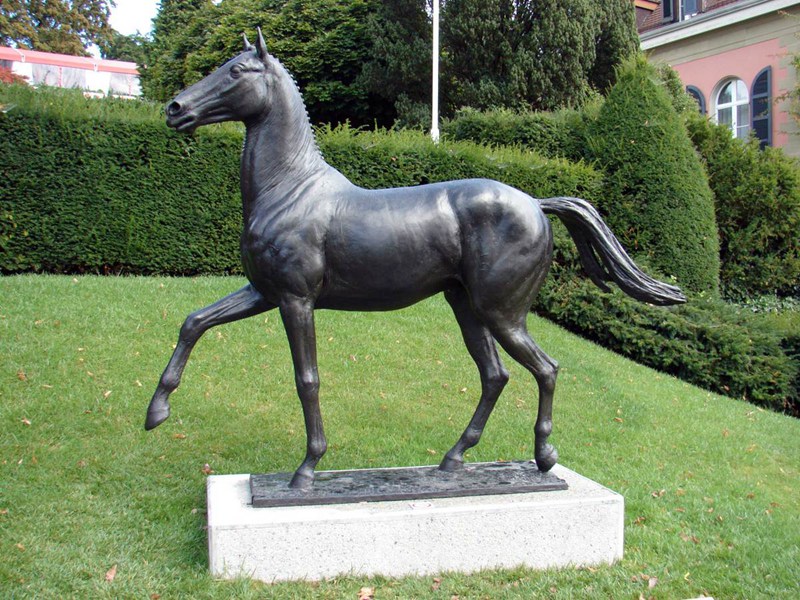 bronze sculpture Jappeloup