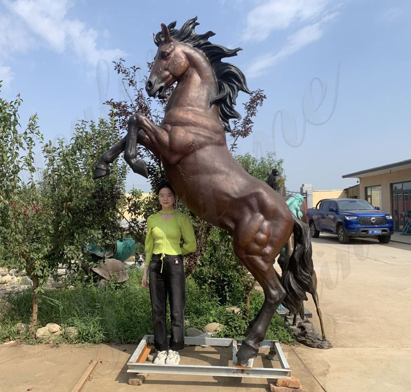 bronze garden horse sculpture