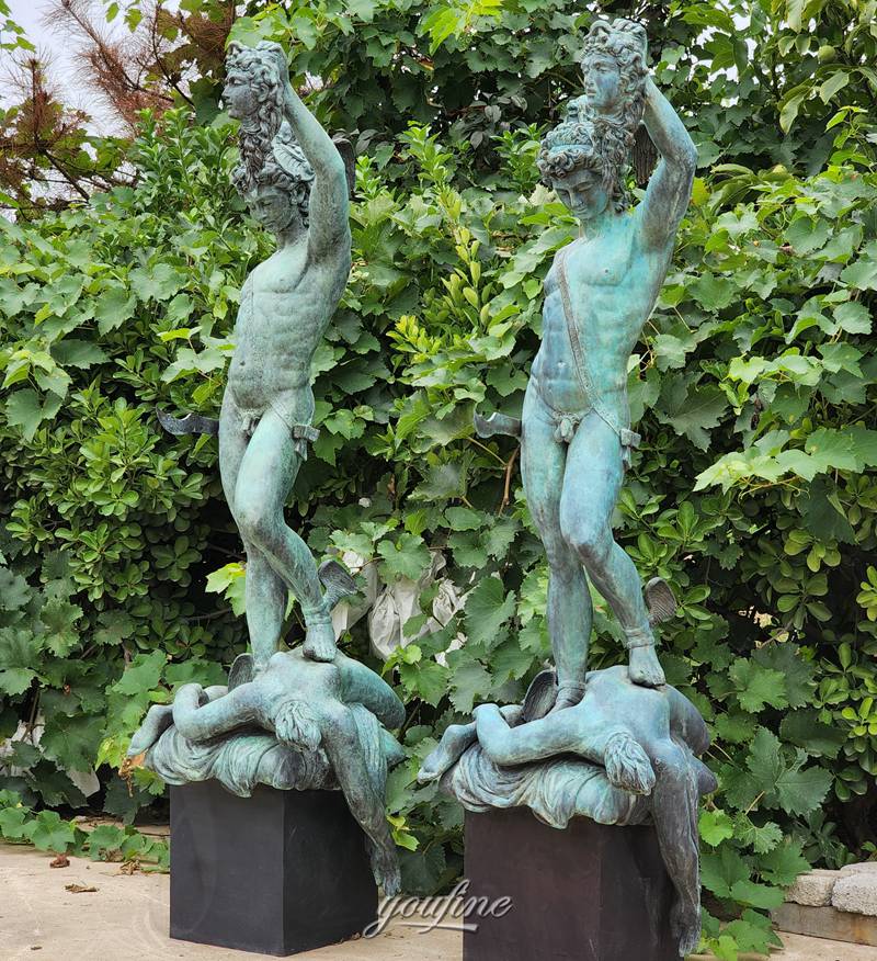 Medusa Perseus bronze statue (1)