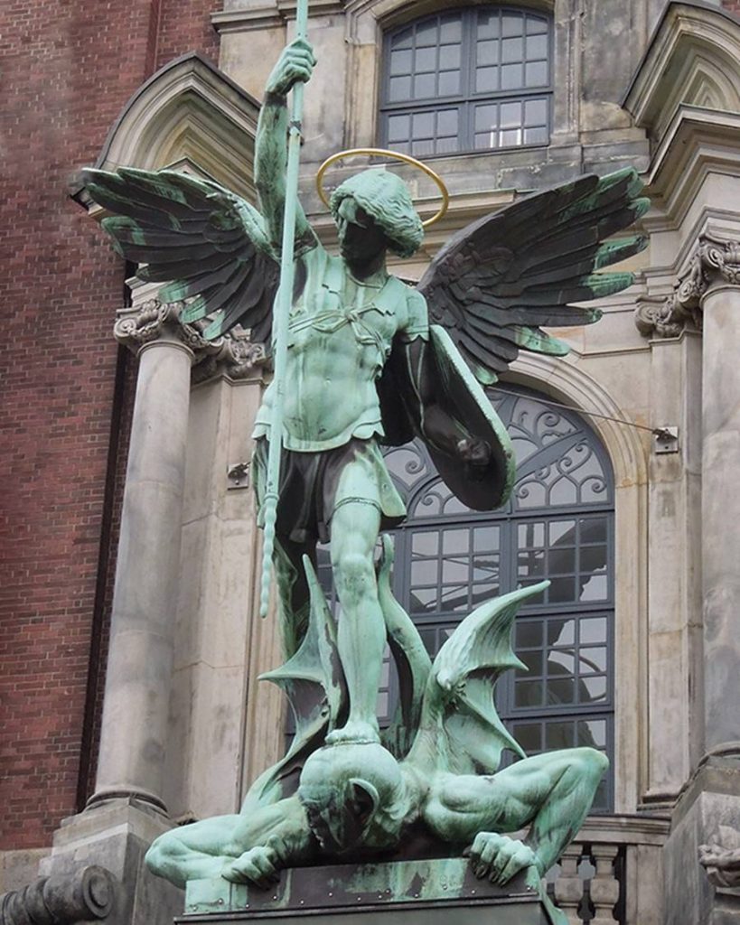 Top 11 Famous Angel Statues And The Stories Behind Them