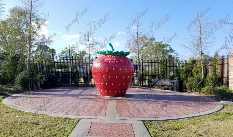 Stainless Steel Strawberry Sculpture for Outdoor (1)