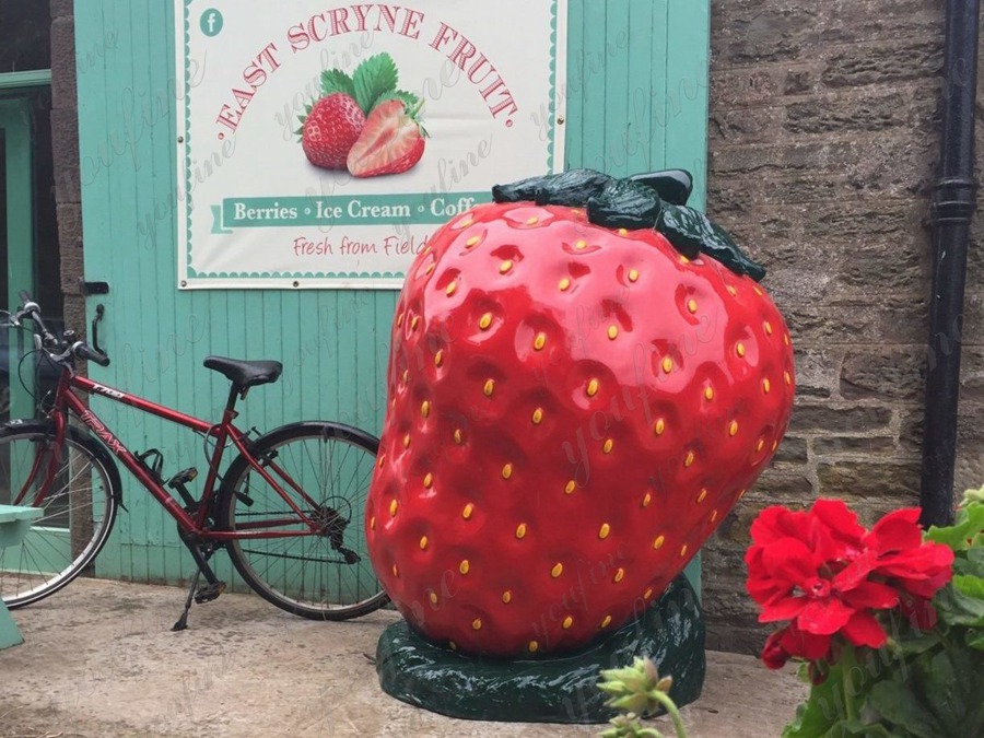 Stainless Steel Strawberry Sculpture for Outdoor (2)