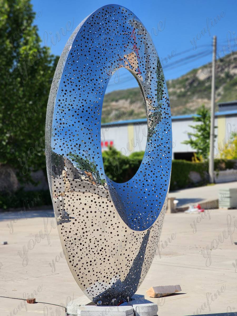 abstract metal outdoor sculpture (3)