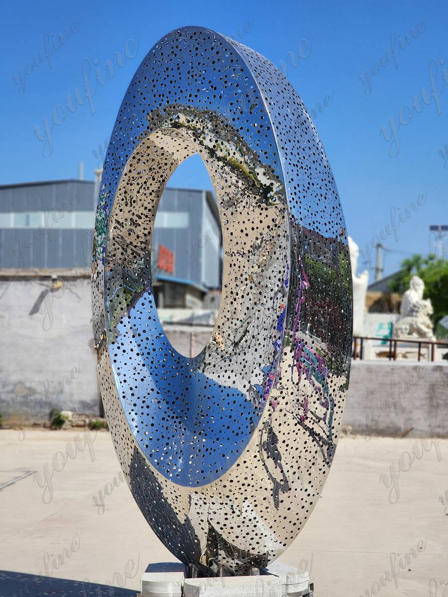 abstract metal outdoor sculpture (4)