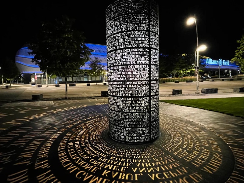 Metal Letter Sculpture Art Project with Lights (1)