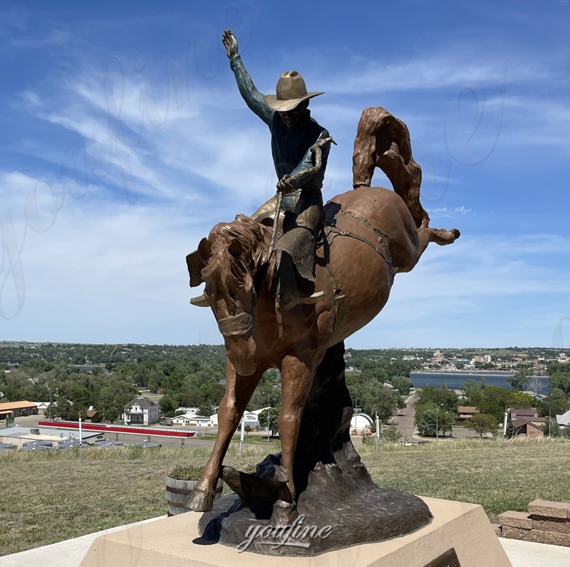 famous bronze cowboy and horse statue (1)