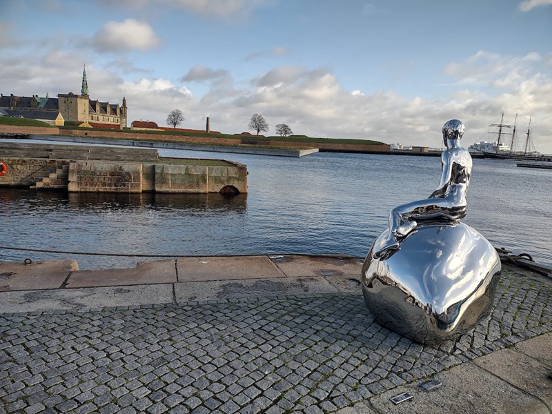 famous stainless steel merman han sculpture replica (1)