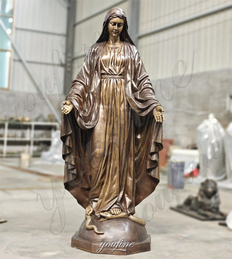 custom bronze madonna statue in factory (1)