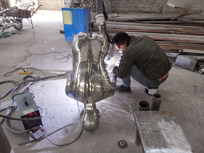 Metal Golden Angel Statue in Factory