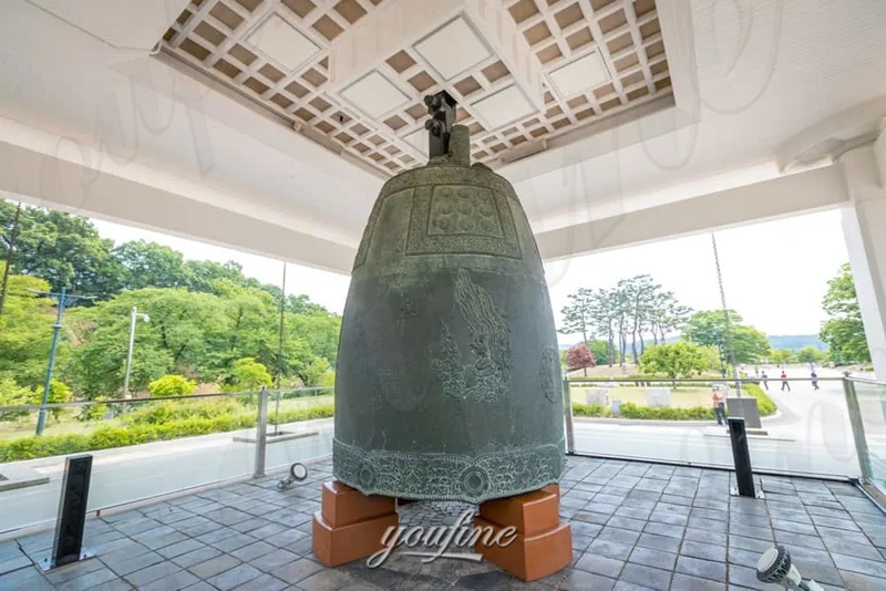 bronze giant bell (6)