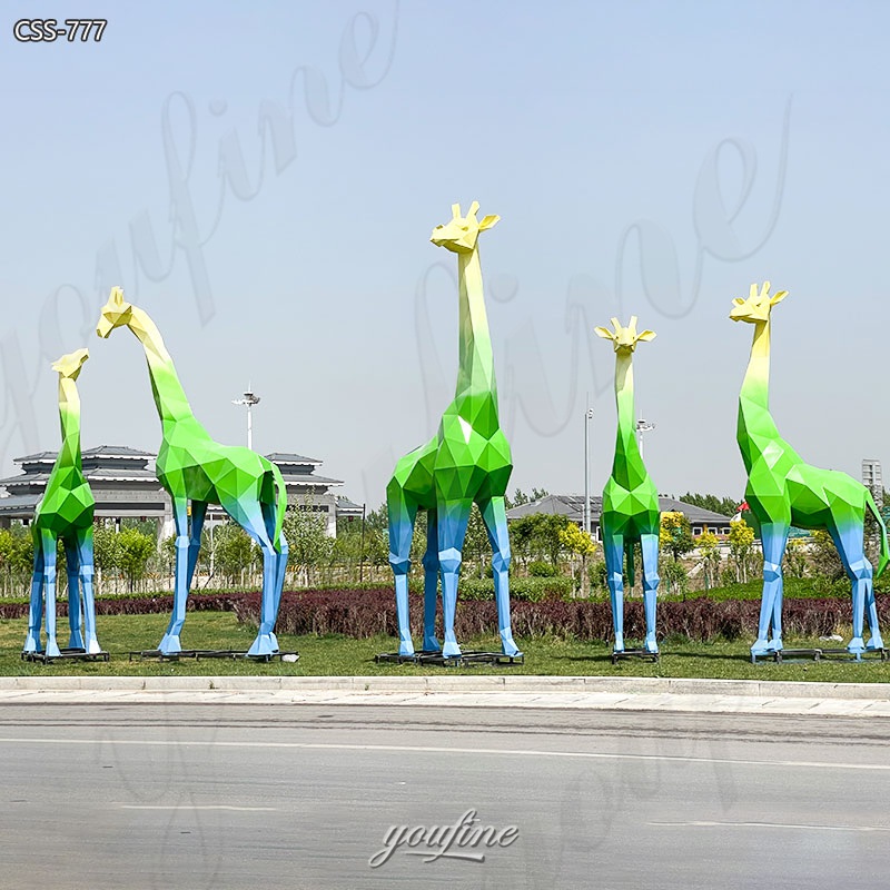 large yard giraffe sculptures