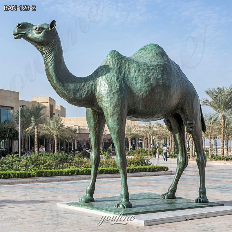 large camel statue 