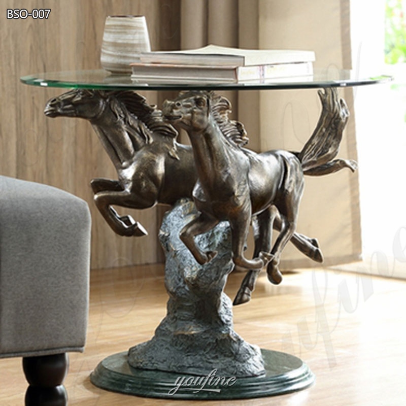 indoor coffee table with horse