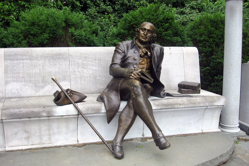 bronze George Mason statue