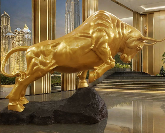 golden bull sculpture (3)