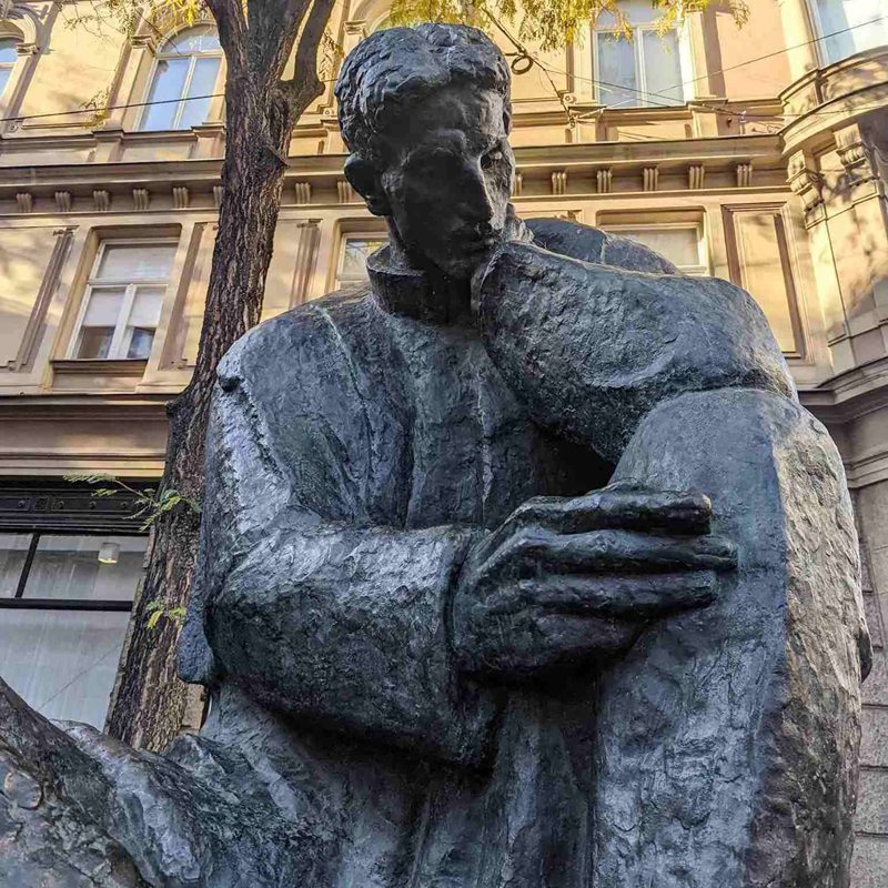 bronze Nikola Tesla Monument